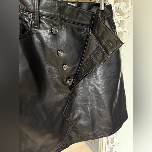 AGOLDE Criss Cross Leather Skirt in Detox w/ Asymmetrical Button Detail Sz 28 - Picture 8 of 10